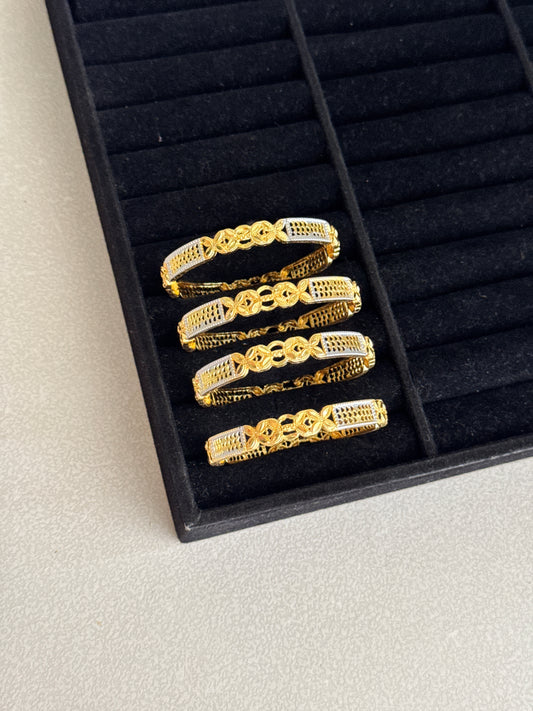 Clover bangles 2/4 size