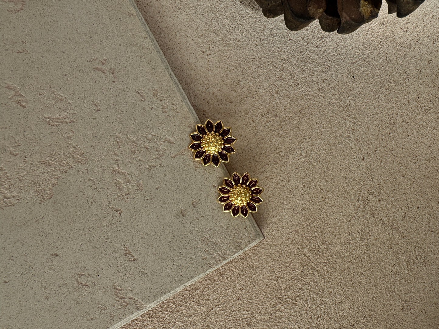 Maroon Flower Earring