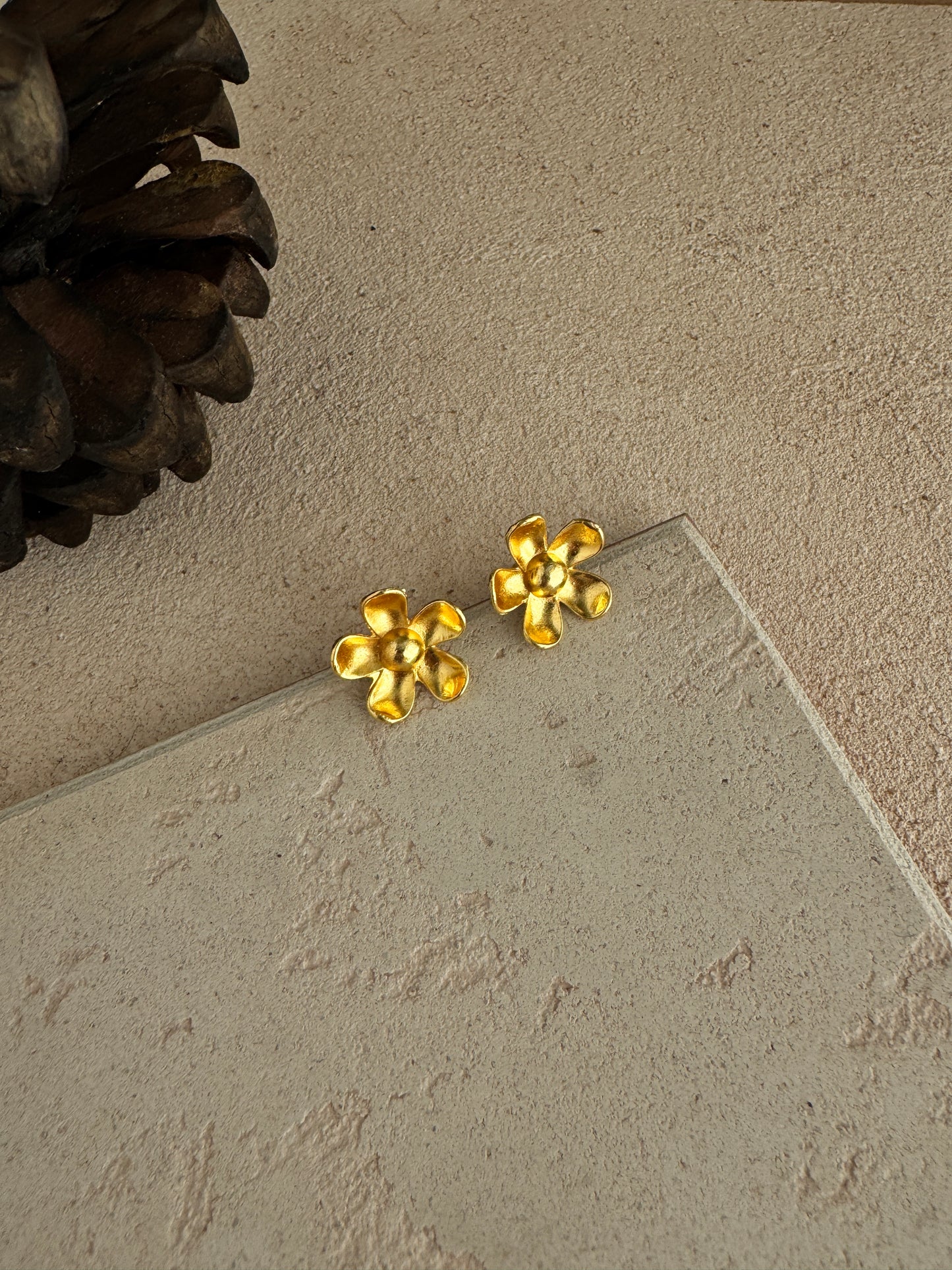 Chota flower Earring