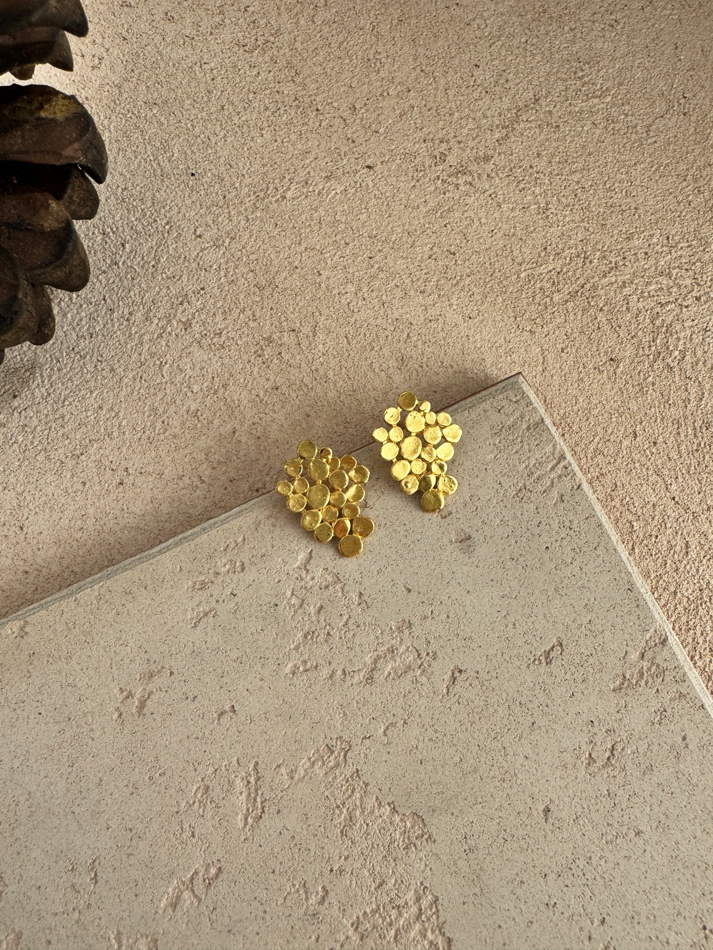 Dots he Dots Earring