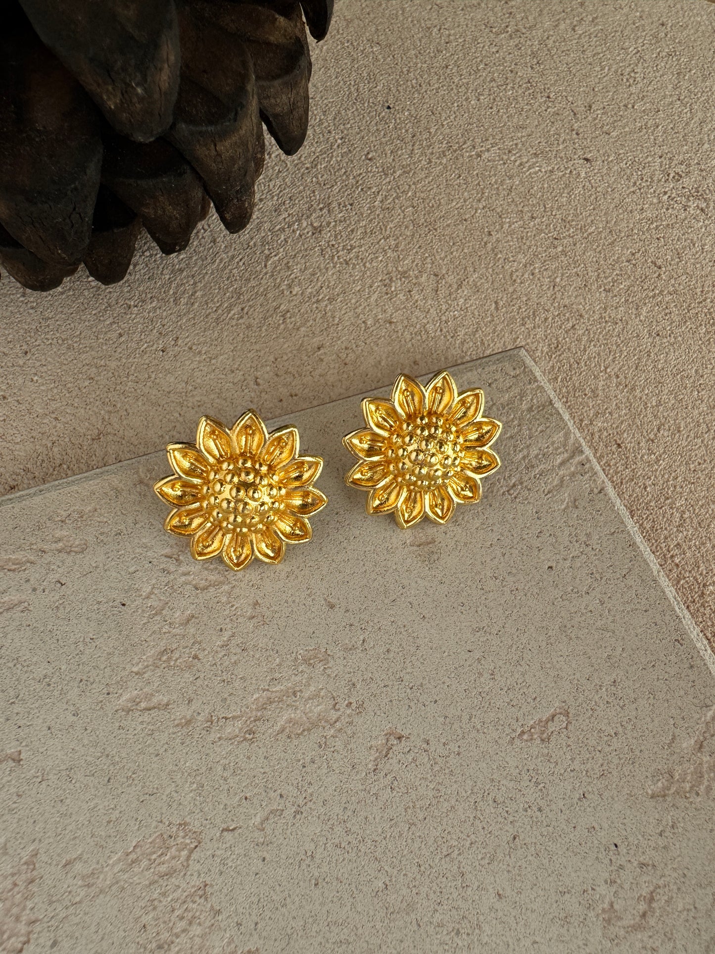 Lotus like Earring