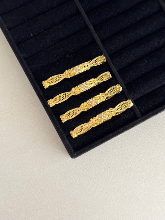 Tikli Flower Bangle 2/10 size