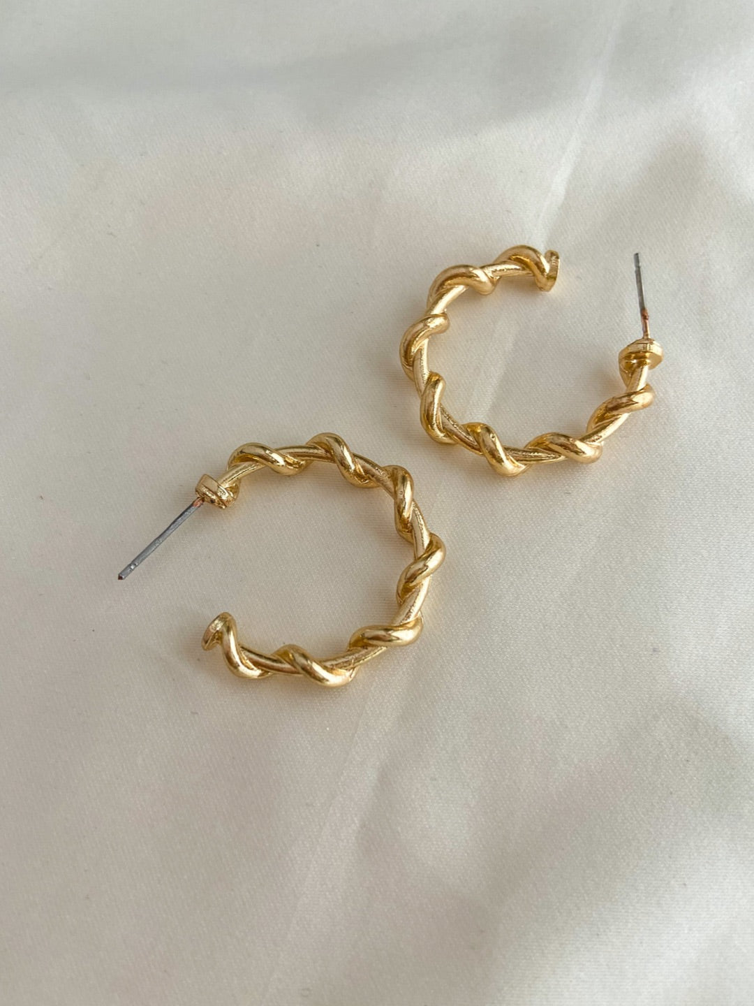 Twisted Hoop Earring - Lili-Origin